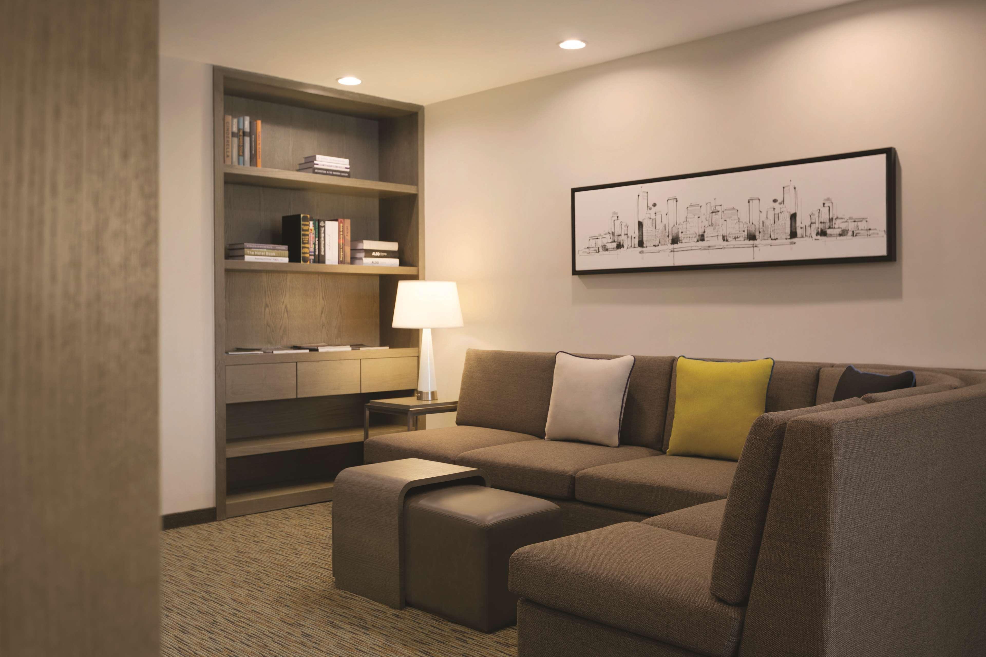 Hyatt Place Shenzhen Airport Экстерьер фото