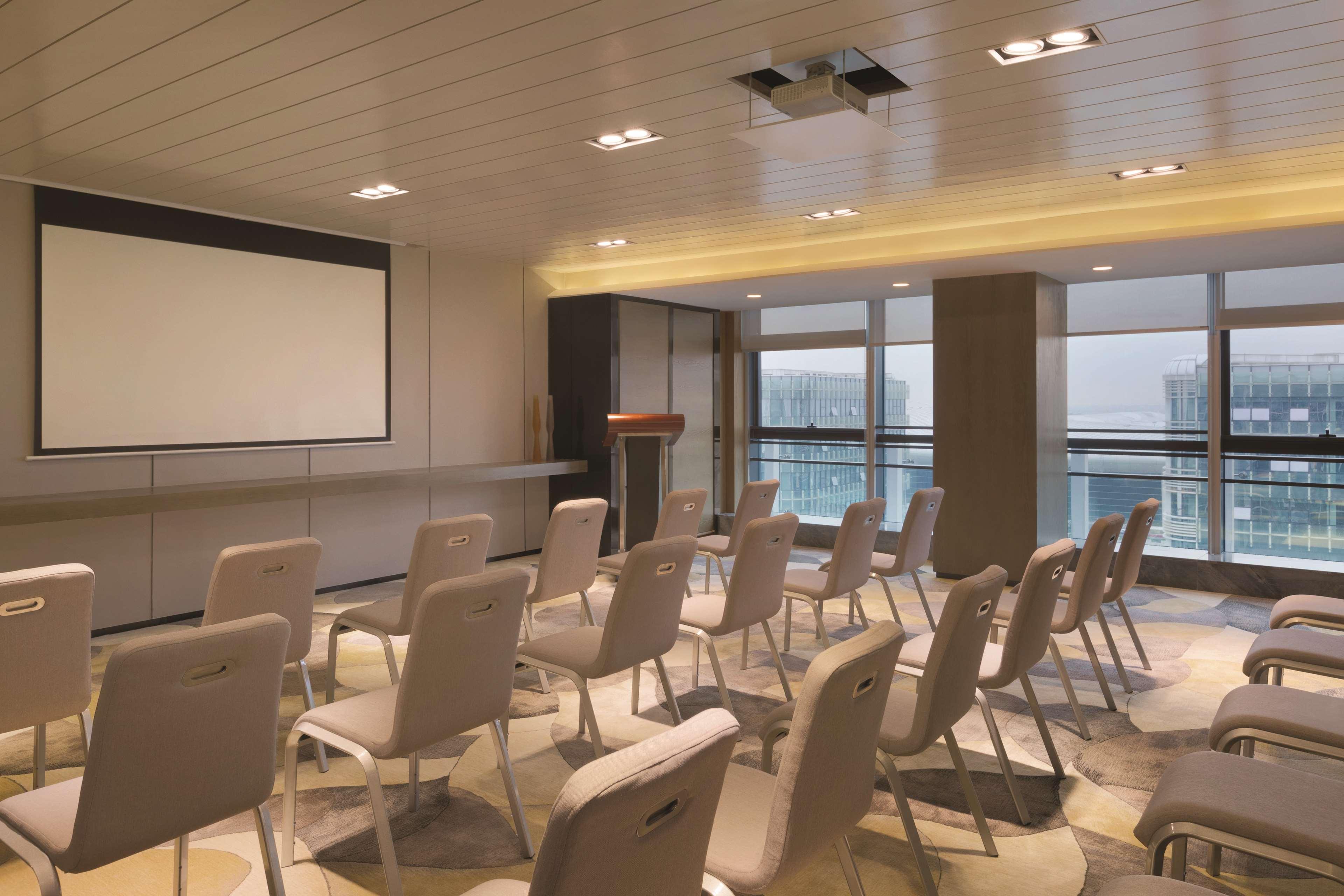 Hyatt Place Shenzhen Airport Экстерьер фото