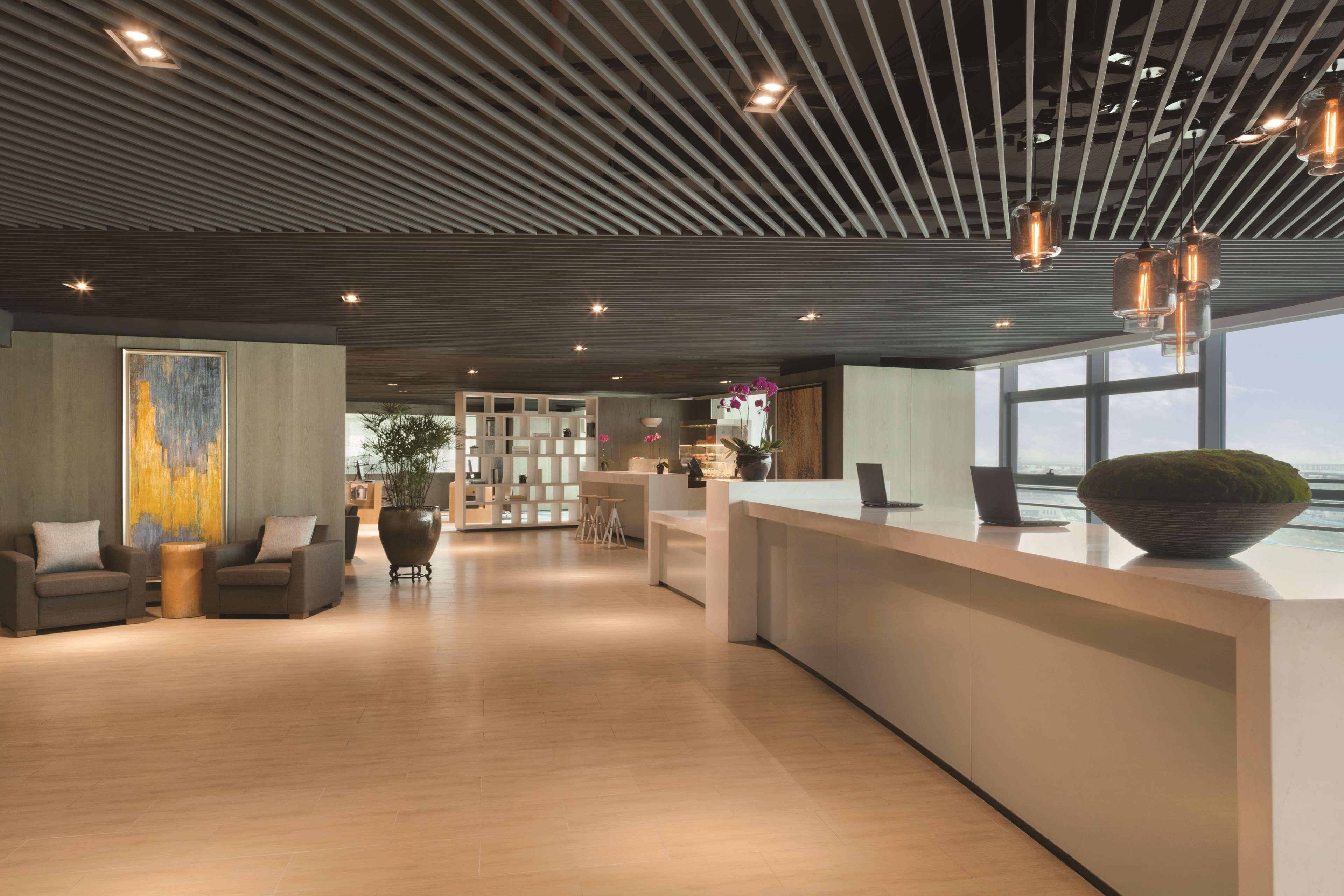 Hyatt Place Shenzhen Airport Экстерьер фото