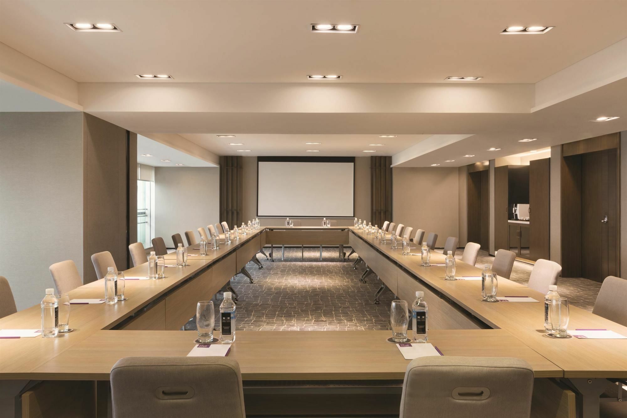 Hyatt Place Shenzhen Airport Экстерьер фото