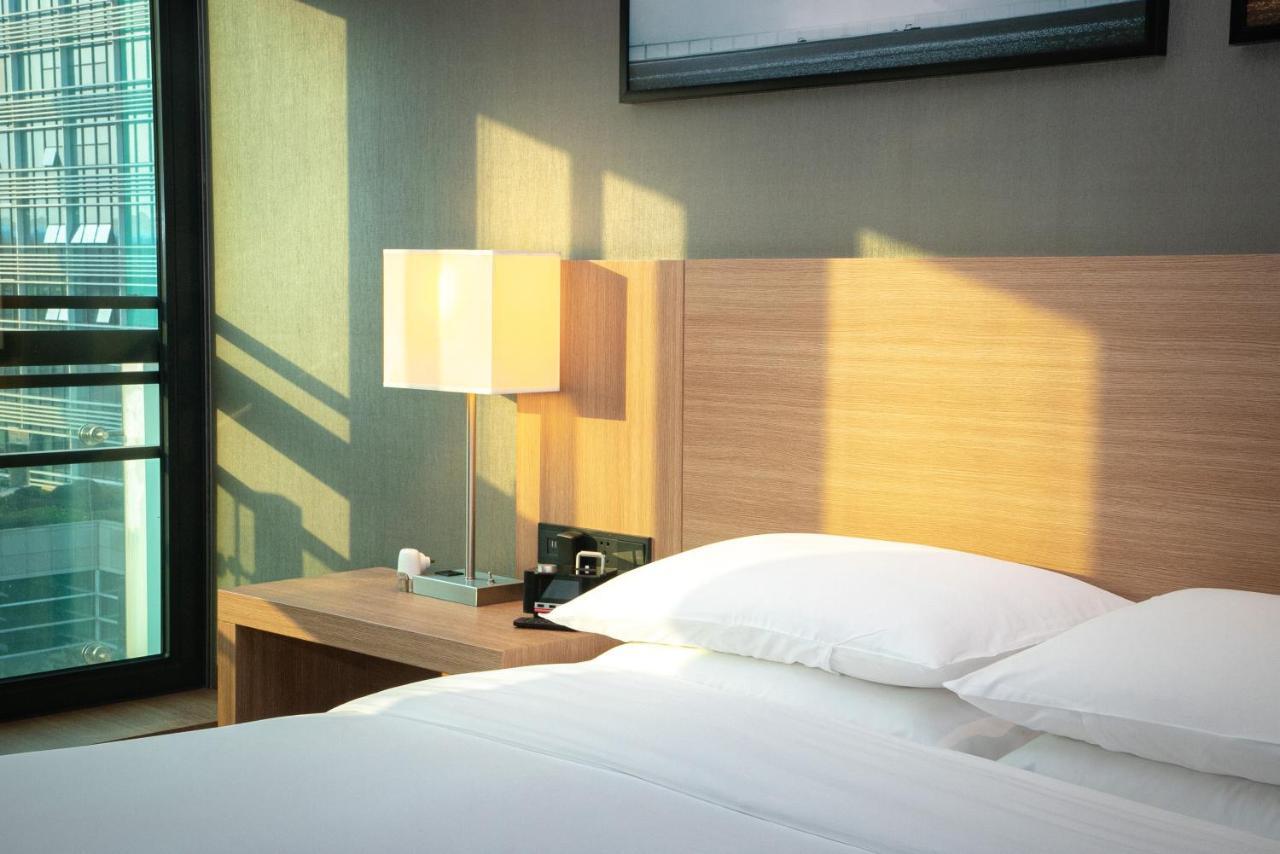 Hyatt Place Shenzhen Airport Экстерьер фото