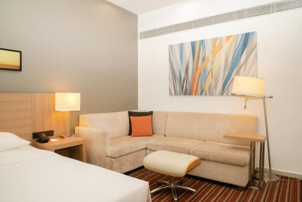 Hyatt Place Shenzhen Airport Экстерьер фото